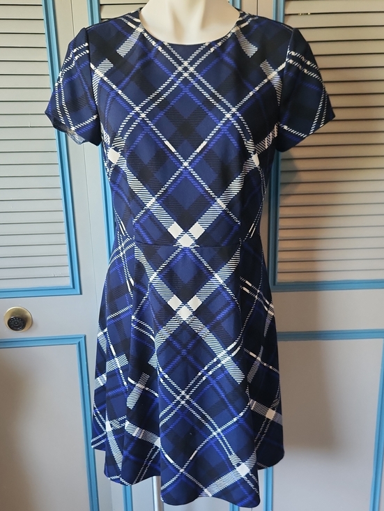 Vince Camuto Dresses & Skirts - Vince Camuto Navy Plaid Fit & Flare Dress